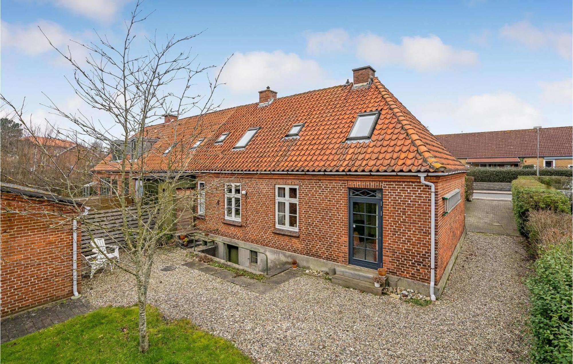 Lovely Home In Sonderborg With Kitchen Екстер'єр фото
